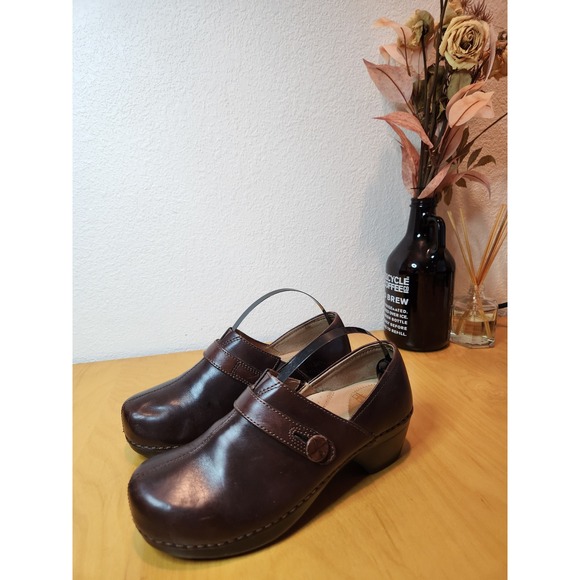 Dansko Brown Leather Comfort Clogs Slip On Nursing Work Shoes Size 37 (US 6.5-7) - Picture 2 of 9